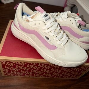 Vans Women's Cream and Lavender Sneakers